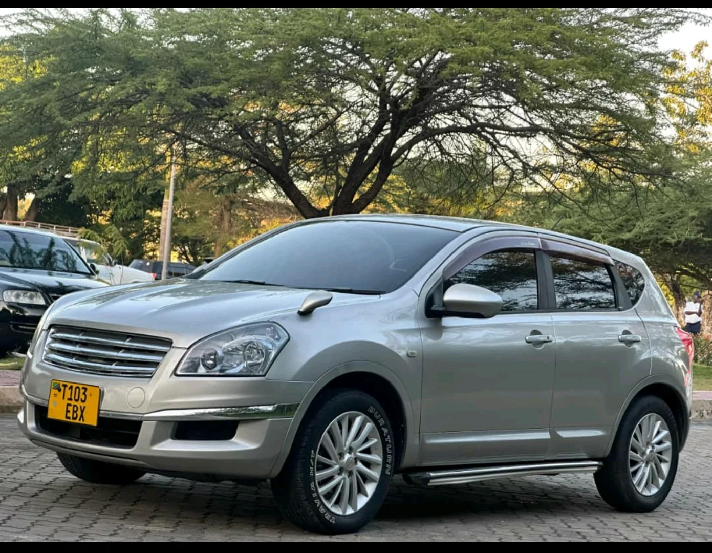 Nissan Dualis Cross Rider 2010 Silver (Reg No. EBX) thumbnail 3