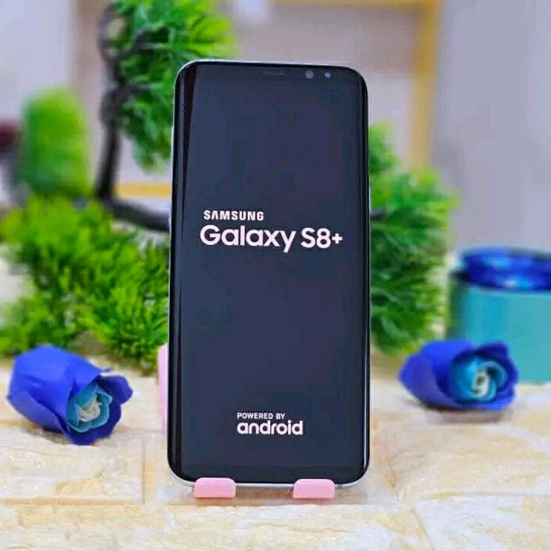 Black Samsung Galaxy S8+ (4GB/64GB) Clean Condition