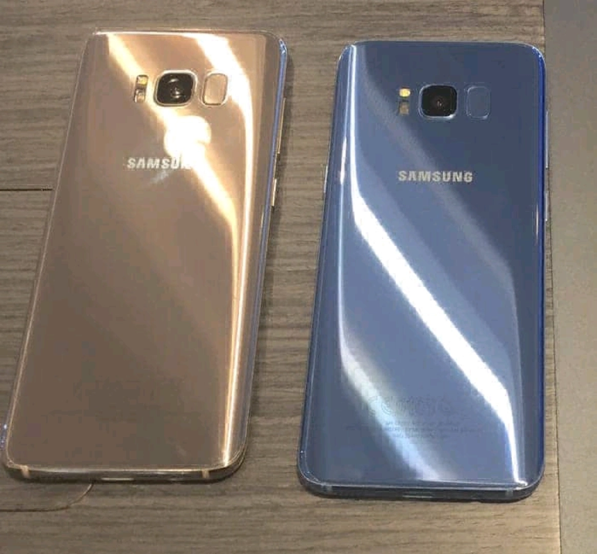 Black Samsung Galaxy S8+ (4GB/64GB) Clean Condition thumbnail 2