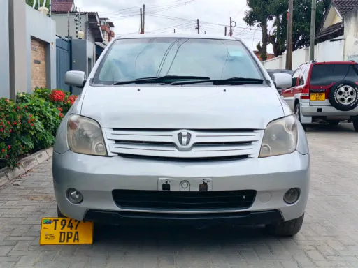 Toyota Ist 2003 (DPA)