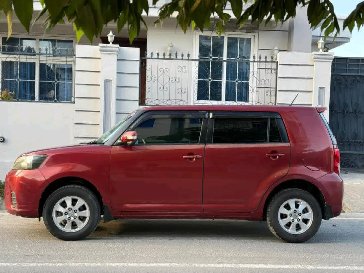 2008 Toyota Rumion Dark Red thumbnail 5