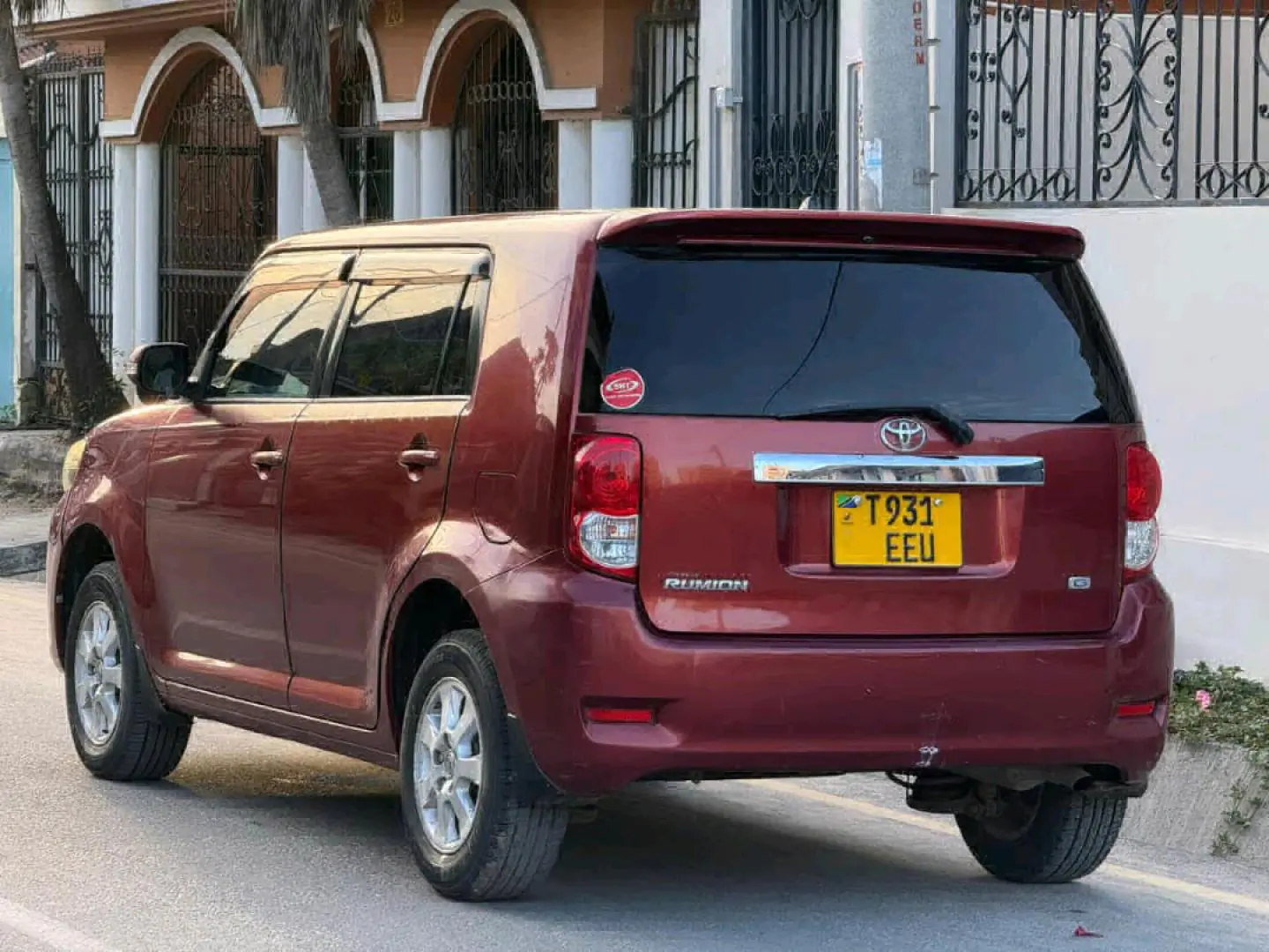 2008 Toyota Rumion Dark Red thumbnail 6