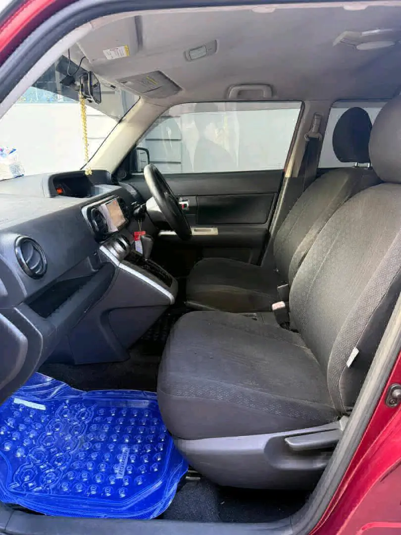 2008 Toyota Rumion Dark Red thumbnail 9