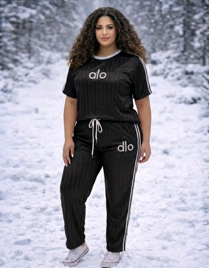 Red Two-Piece Tracksuit thumbnail 4