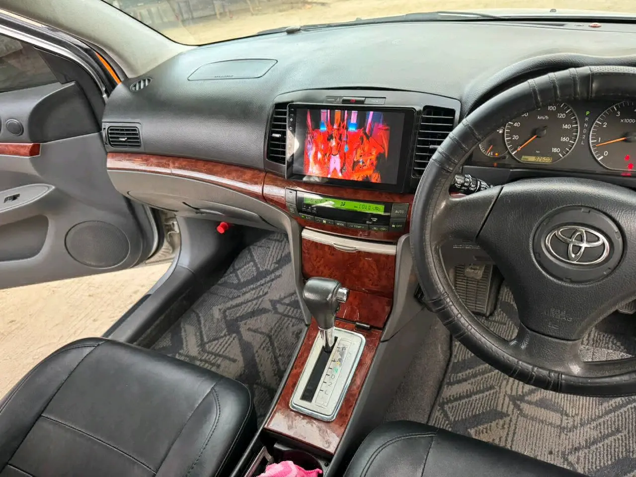 Toyota Premio F Silver Automatic thumbnail 7