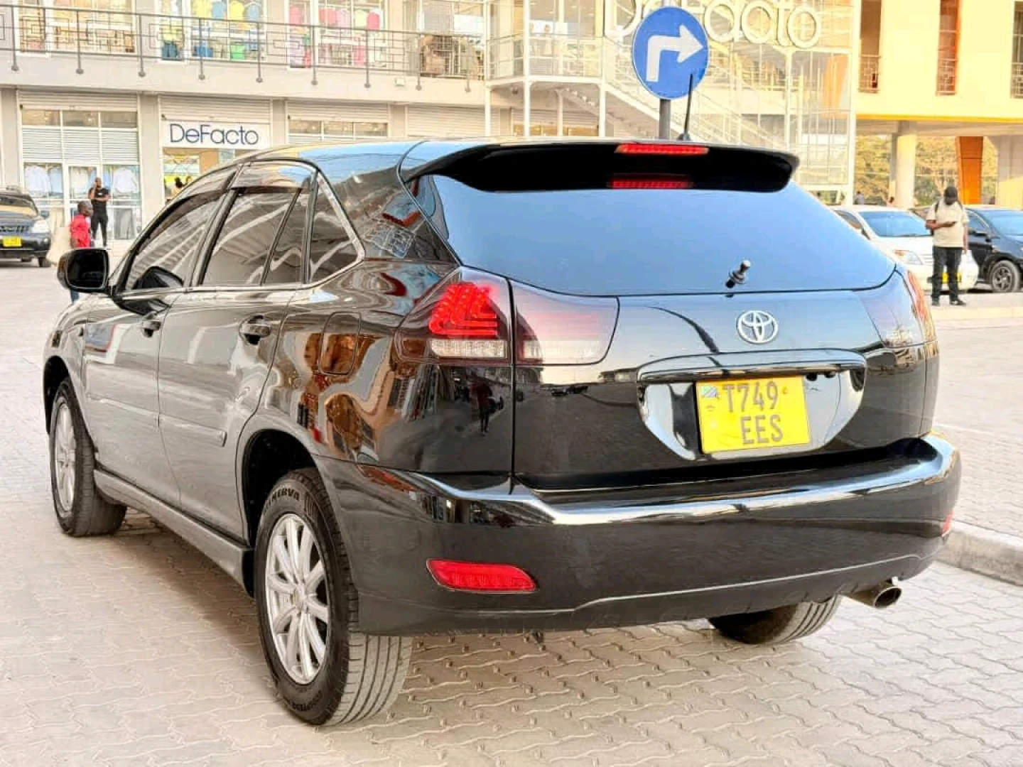 Toyota Harrier 2008 EES thumbnail 3
