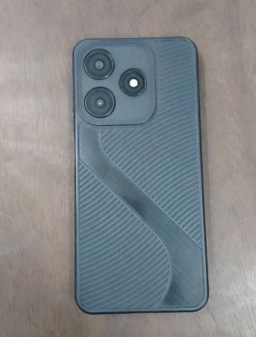 TECNO SPARK 10 (8GB/128GB) for Sale thumbnail 3