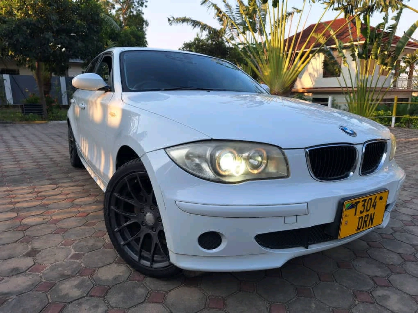 BMW 1 Series 2008 1500cc thumbnail 2