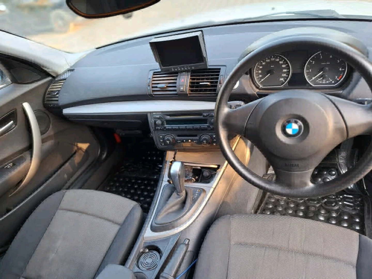 BMW 1 Series 2008 1500cc thumbnail 3