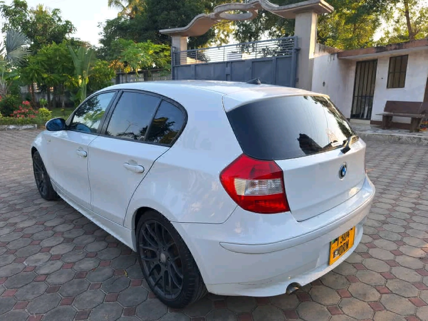 BMW 1 Series 2008 1500cc thumbnail 6