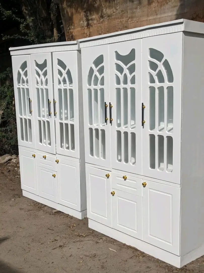 Kabati la Vyombo (Kitchen Cabinet)