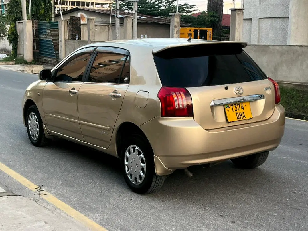 Toyota Allex Gold Hatchback thumbnail 6