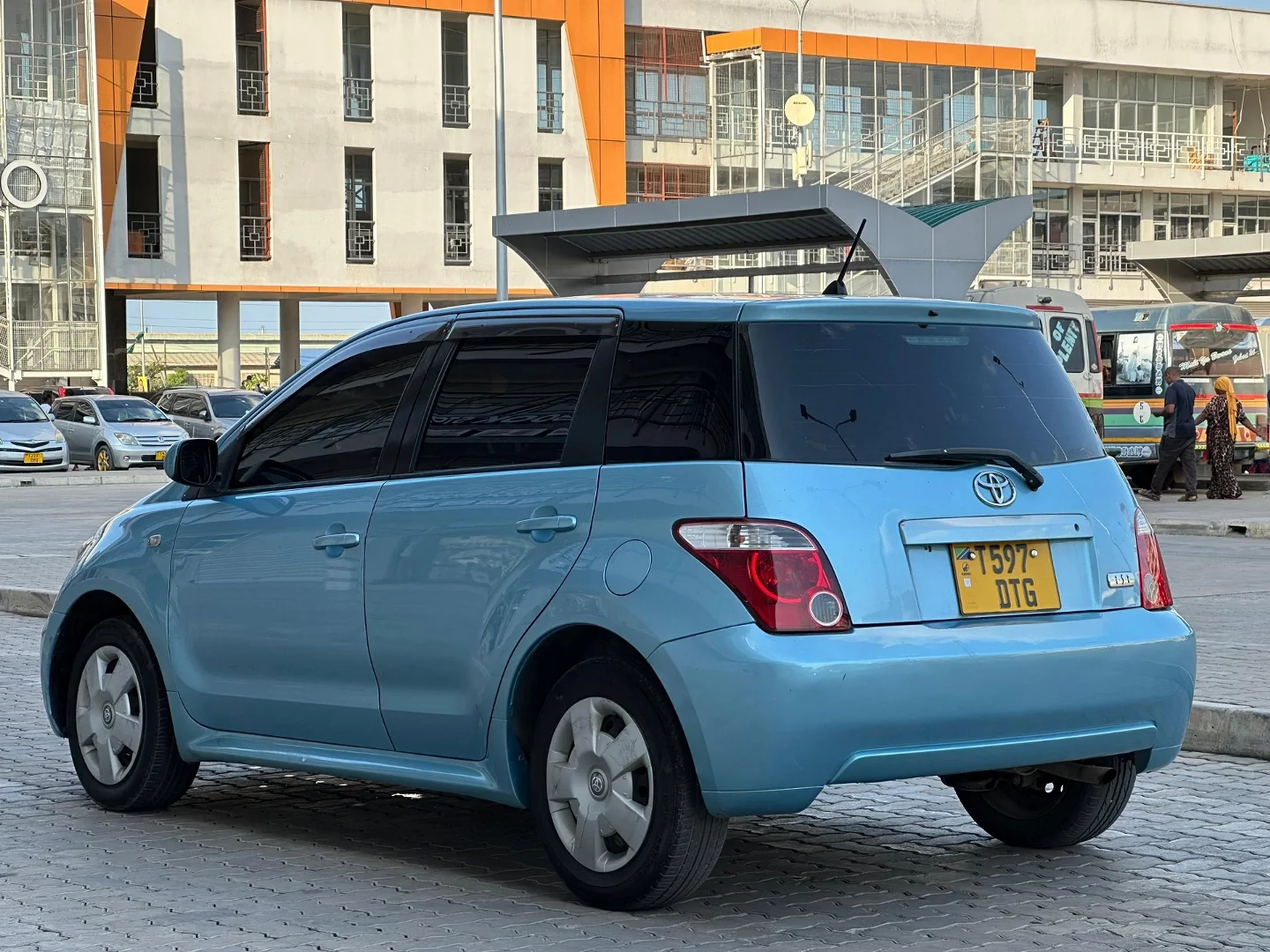 Toyota Ist 2006 Blue Hatchback thumbnail 6