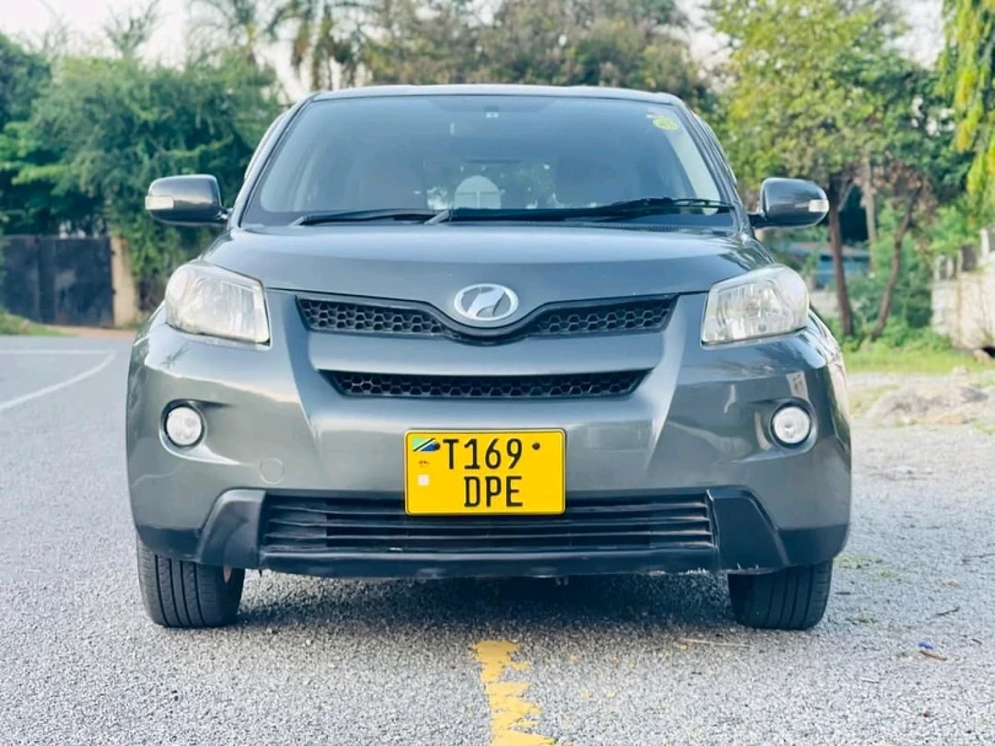 Used Grey Toyota Ist for Sale in Mwanza