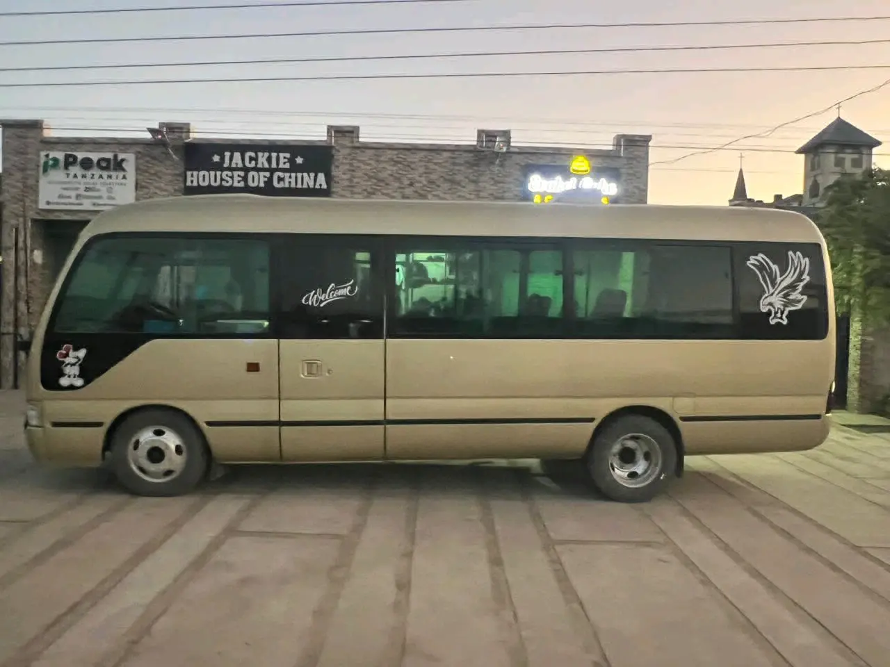 Toyota Coaster thumbnail 5