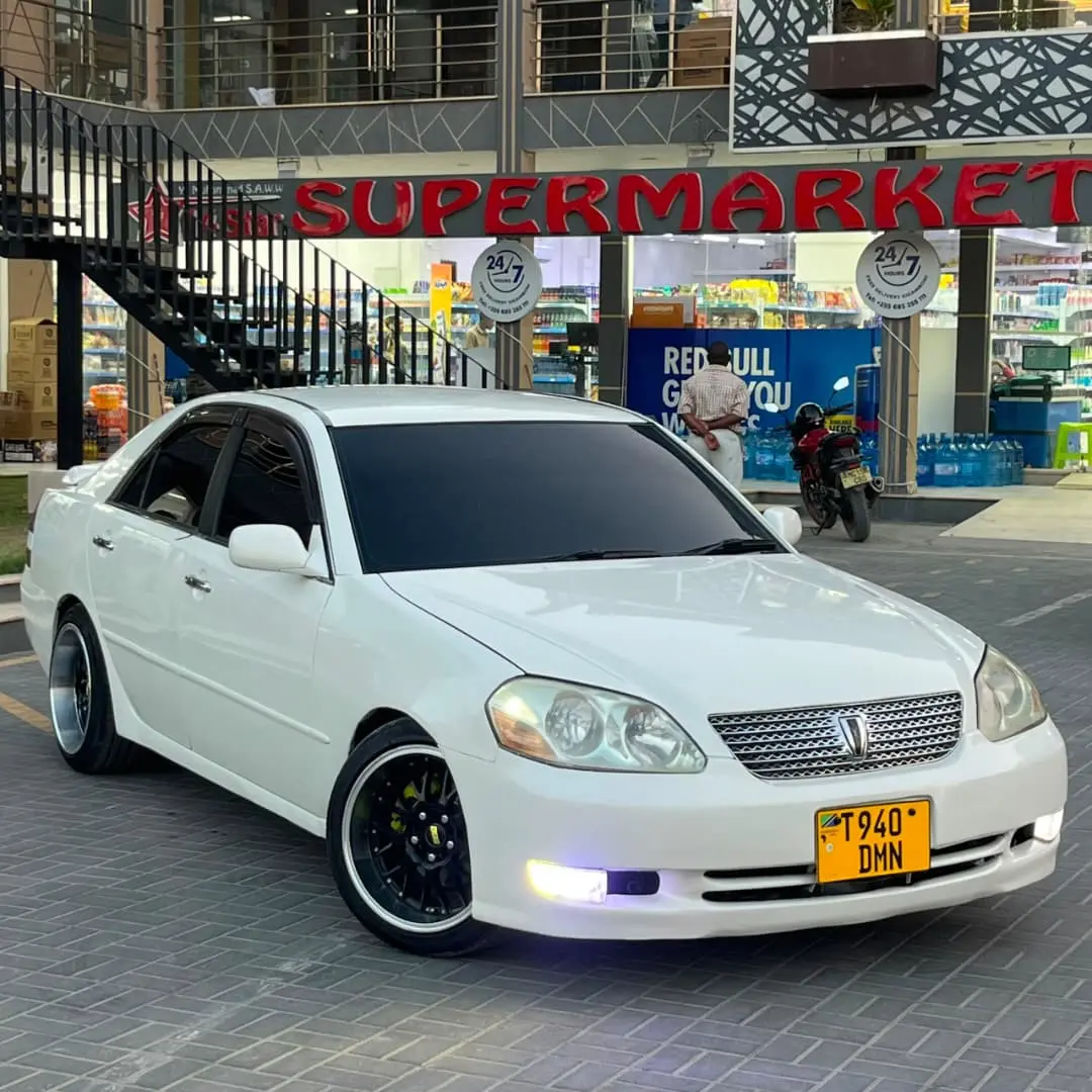 Toyota Mark II Grande 2000 thumbnail 6