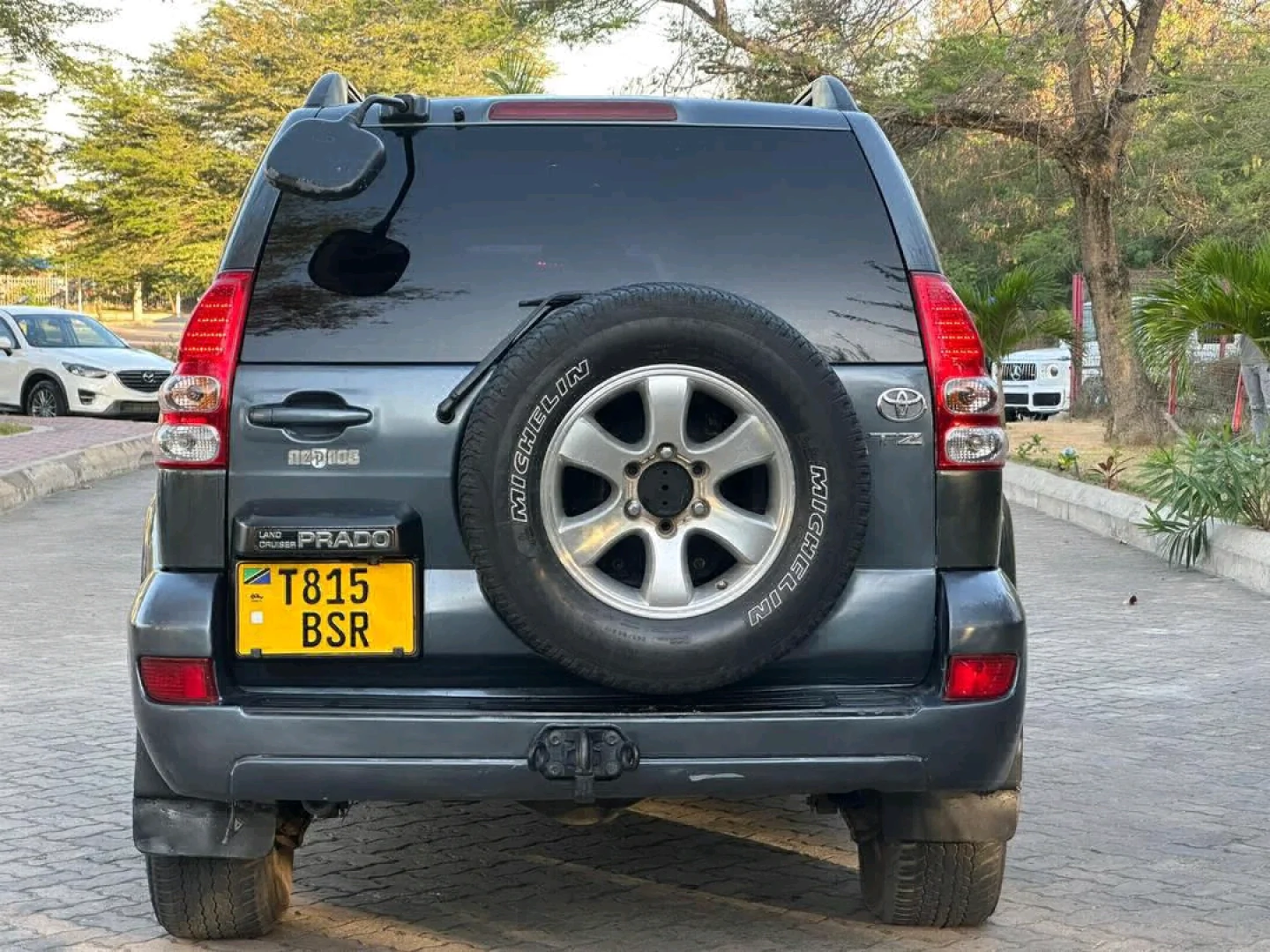 Toyota Land Cruiser Prado 120 Diamond Reg BSR thumbnail 6