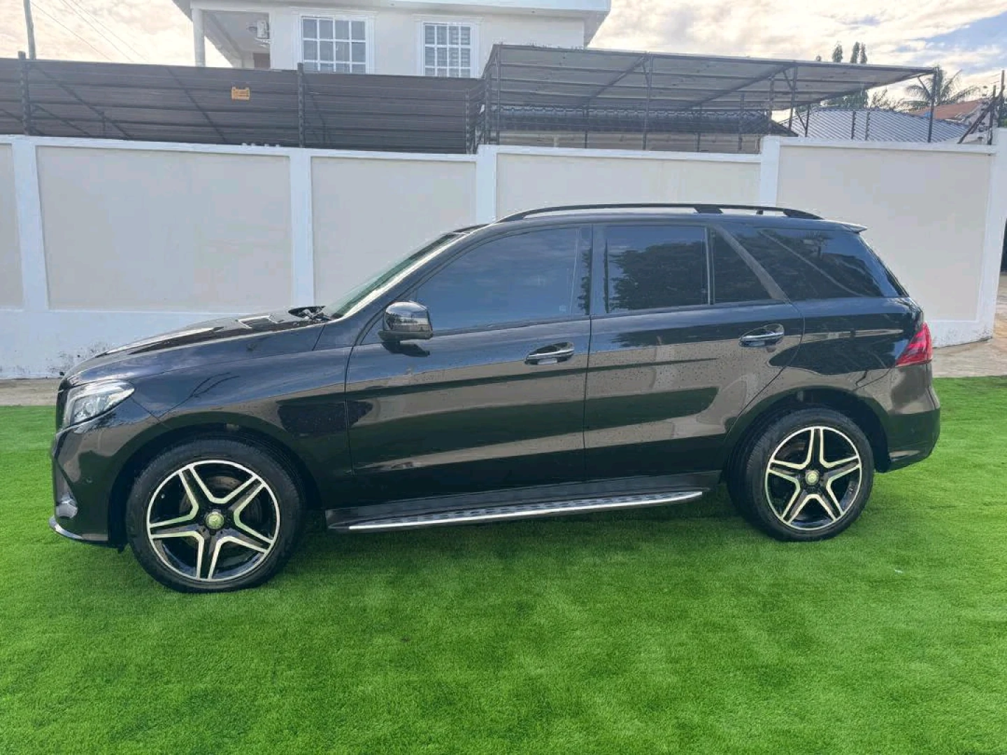 Mercedes Benz GLE 250 2016 Diesel thumbnail 3