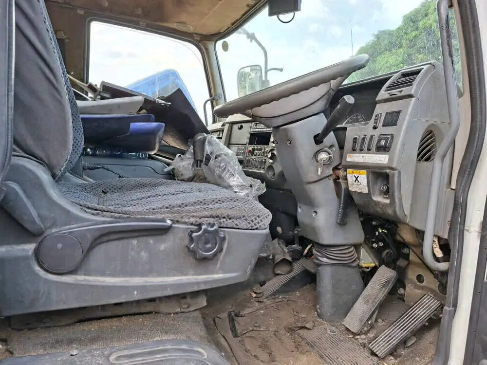Mitsubishi Fuso Longbase Truck Chassis 6D16 Turbo thumbnail 7