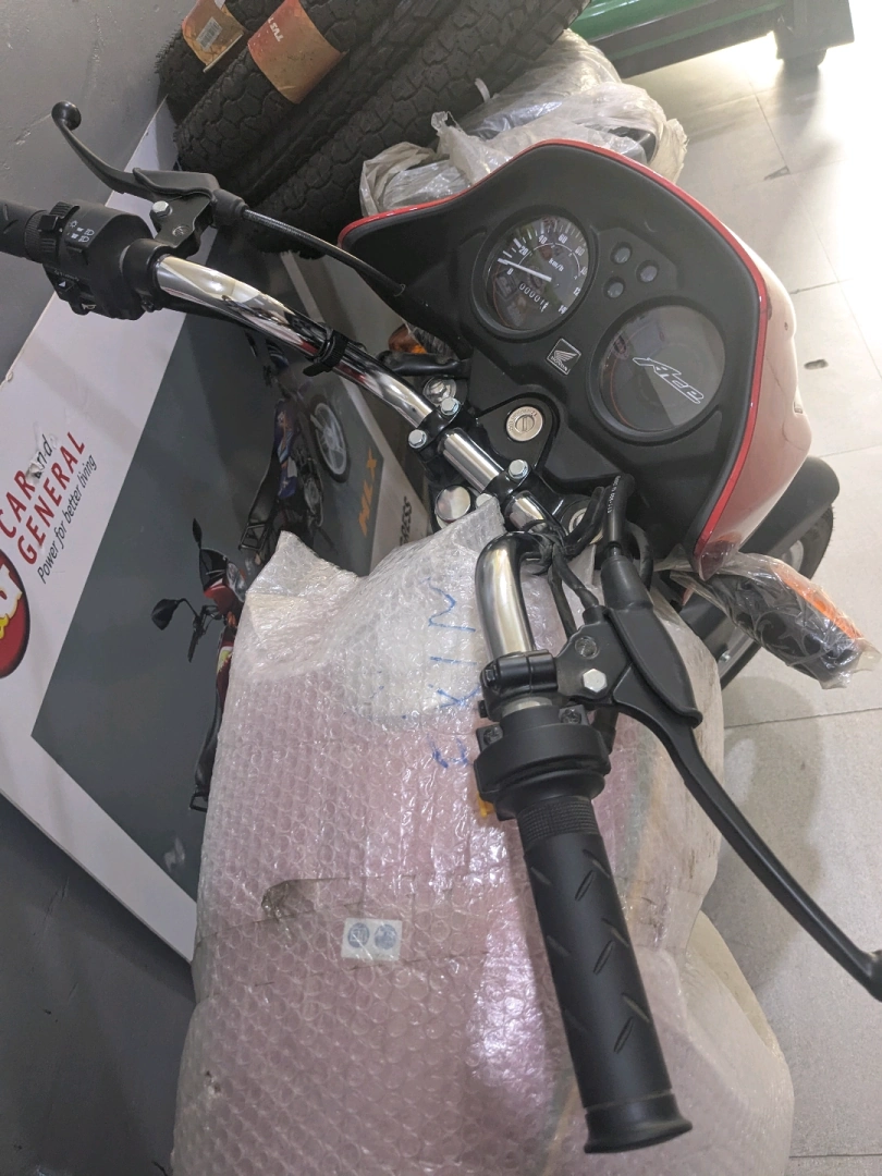 New Honda Ace 125cc Motorcycle with Registration and Insurance Offer thumbnail 3