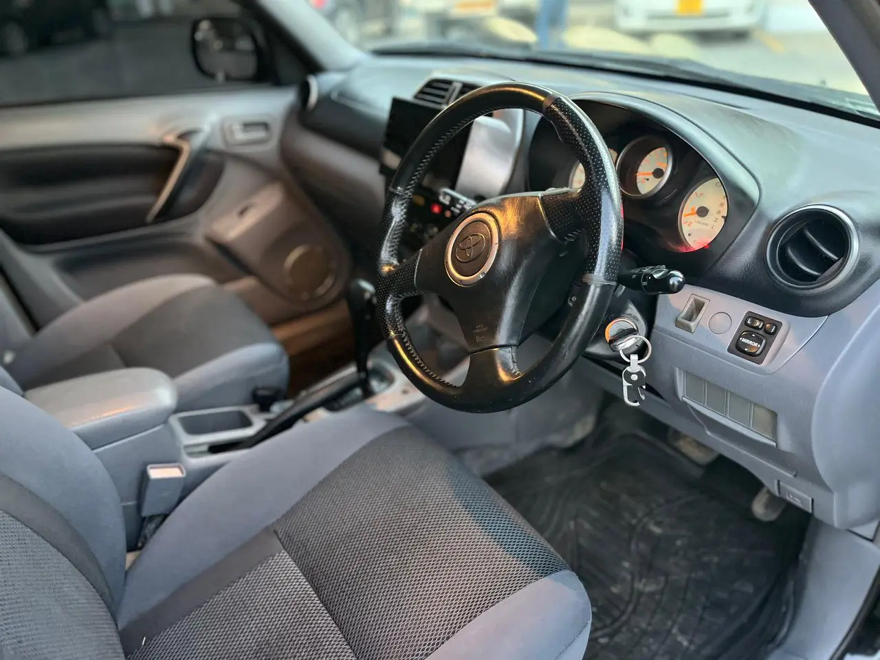 2001 Toyota RAV4 L (Kilitime)