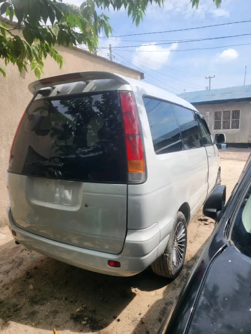 Toyota Noah Minivan 1999 (3S Engine) thumbnail 2