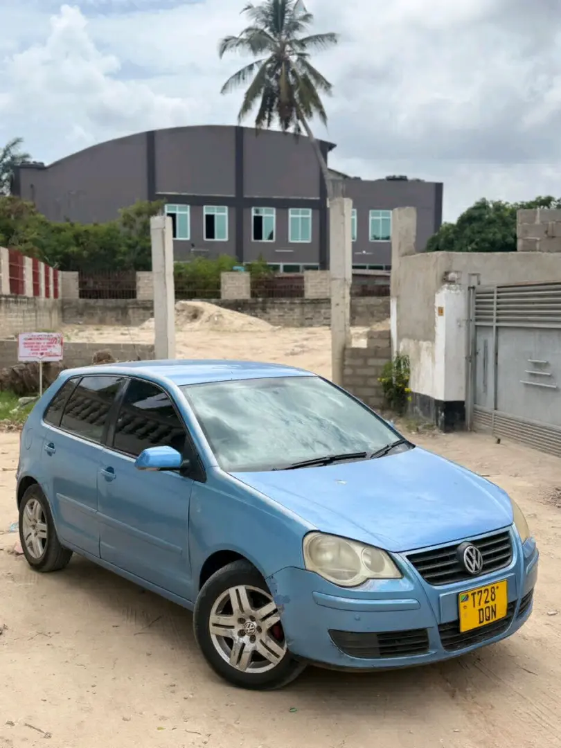 Volkswagen Polo Hatchback Full AC thumbnail 4