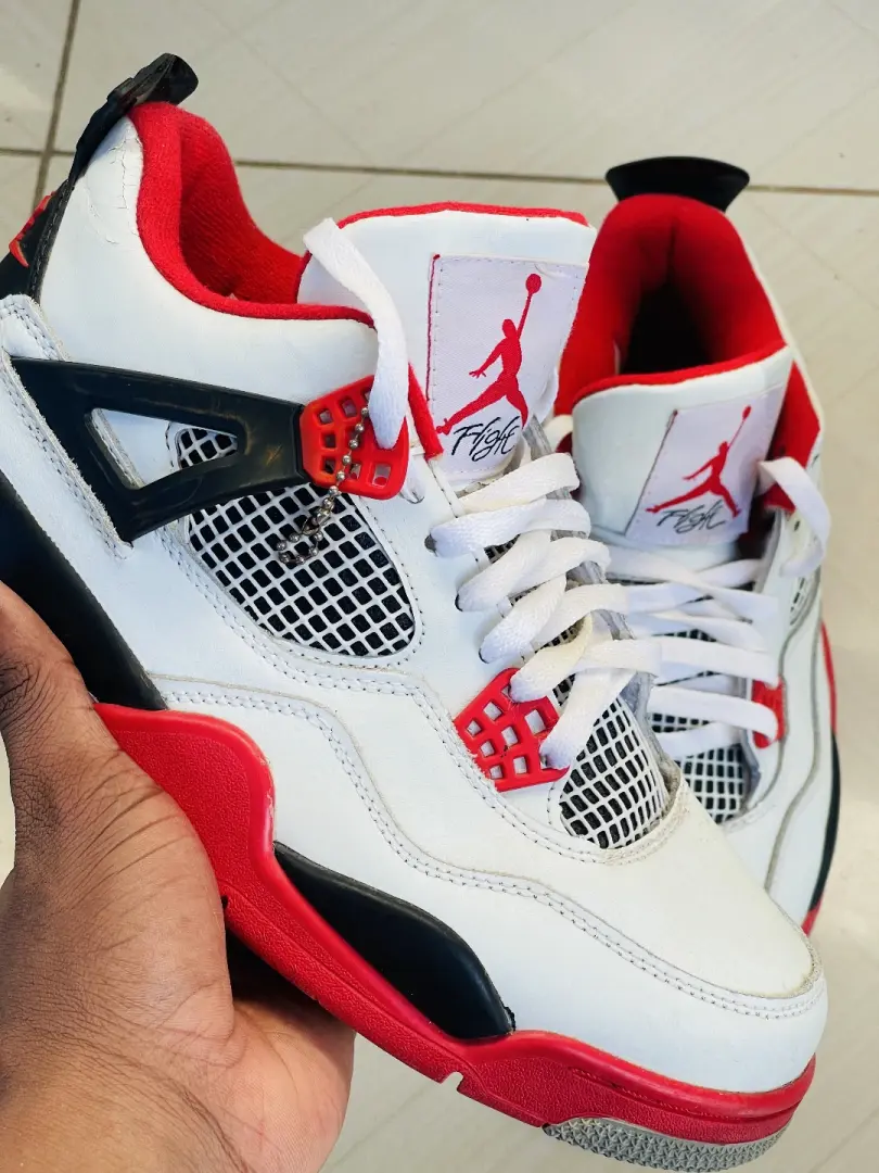 Air Jordan 4 OG Sneakers