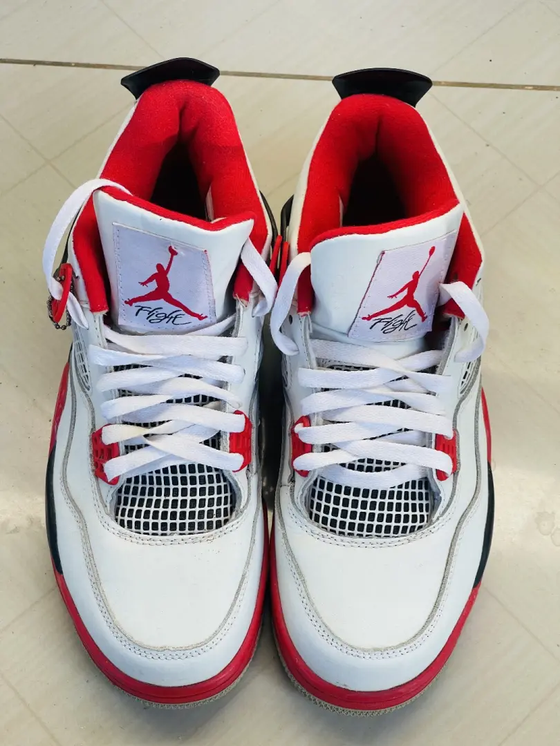 Air Jordan 4 OG Sneakers thumbnail 2