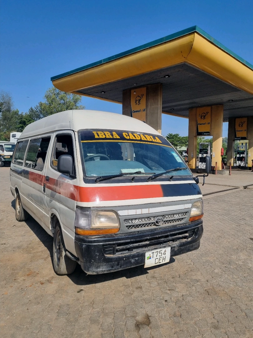 Used Toyota Hiace 5L Van for Sale
