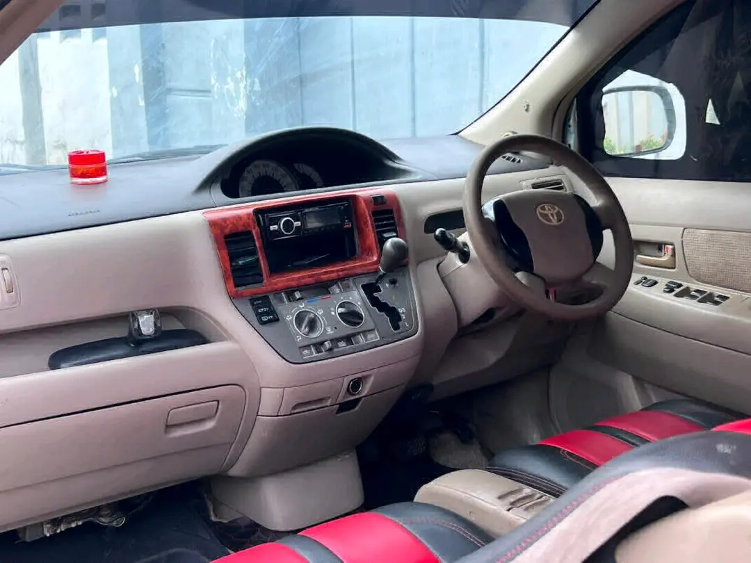 Toyota Raum Minivan 1490cc thumbnail 9