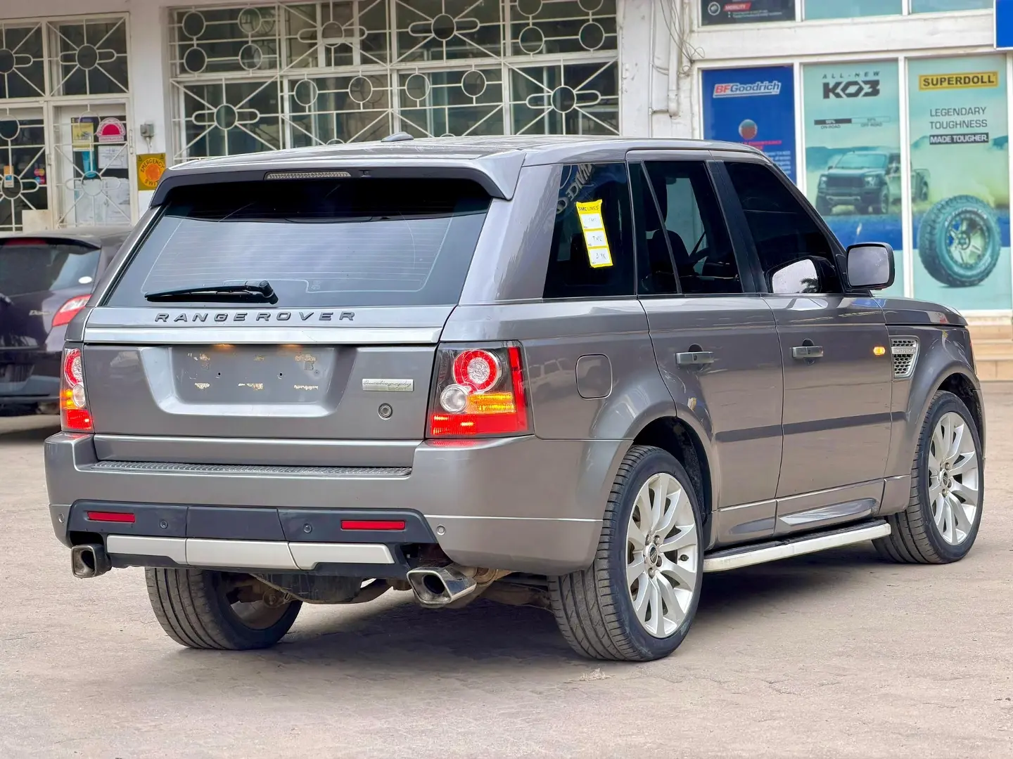 Range Rover Sport 2012 thumbnail 2