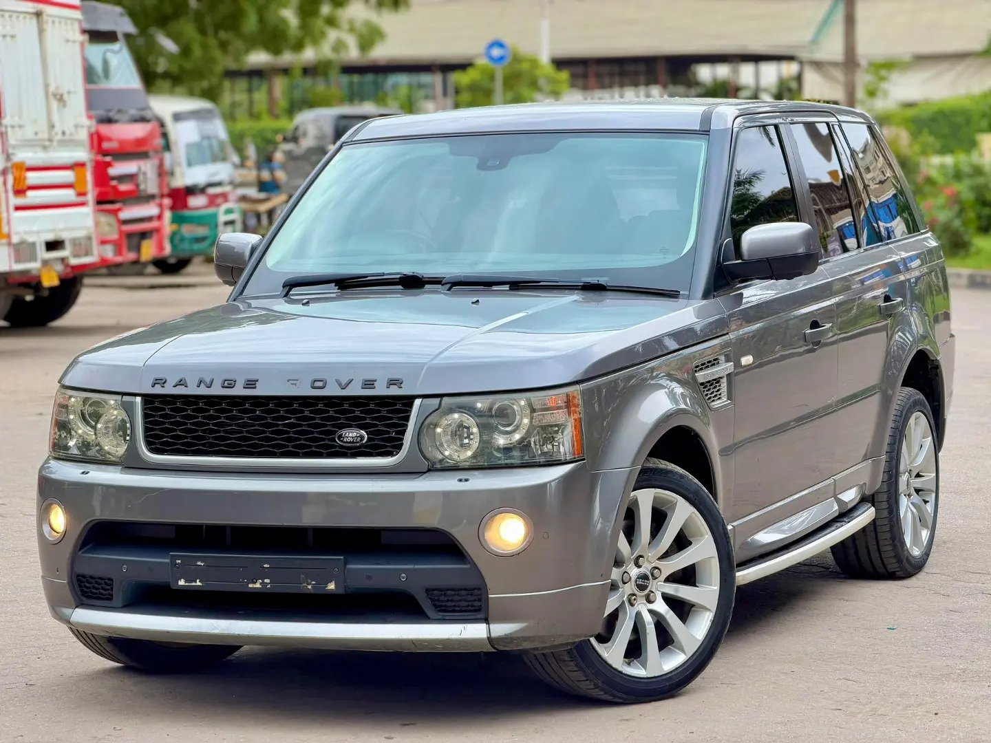 Range Rover Sport 2012 thumbnail 3
