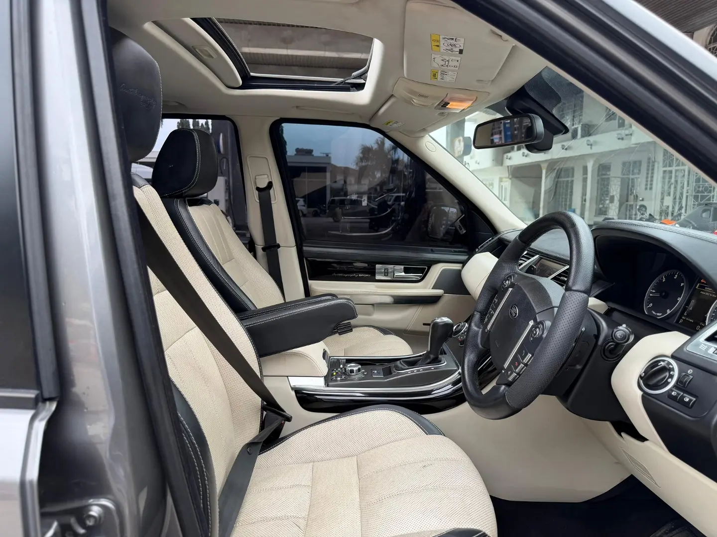 Range Rover Sport 2012 thumbnail 6