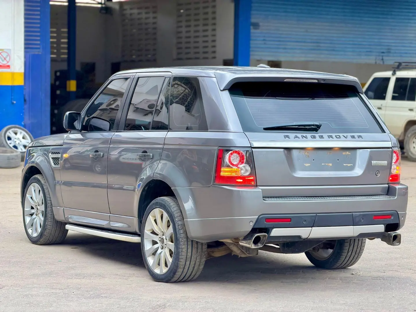 Range Rover Sport 2012 thumbnail 7