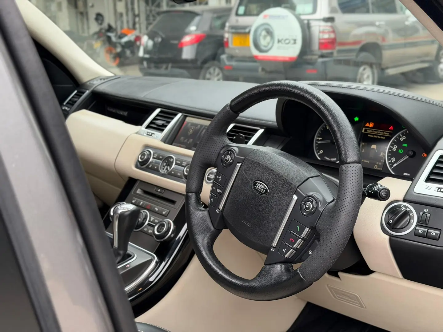 Range Rover Sport 2012 thumbnail 8