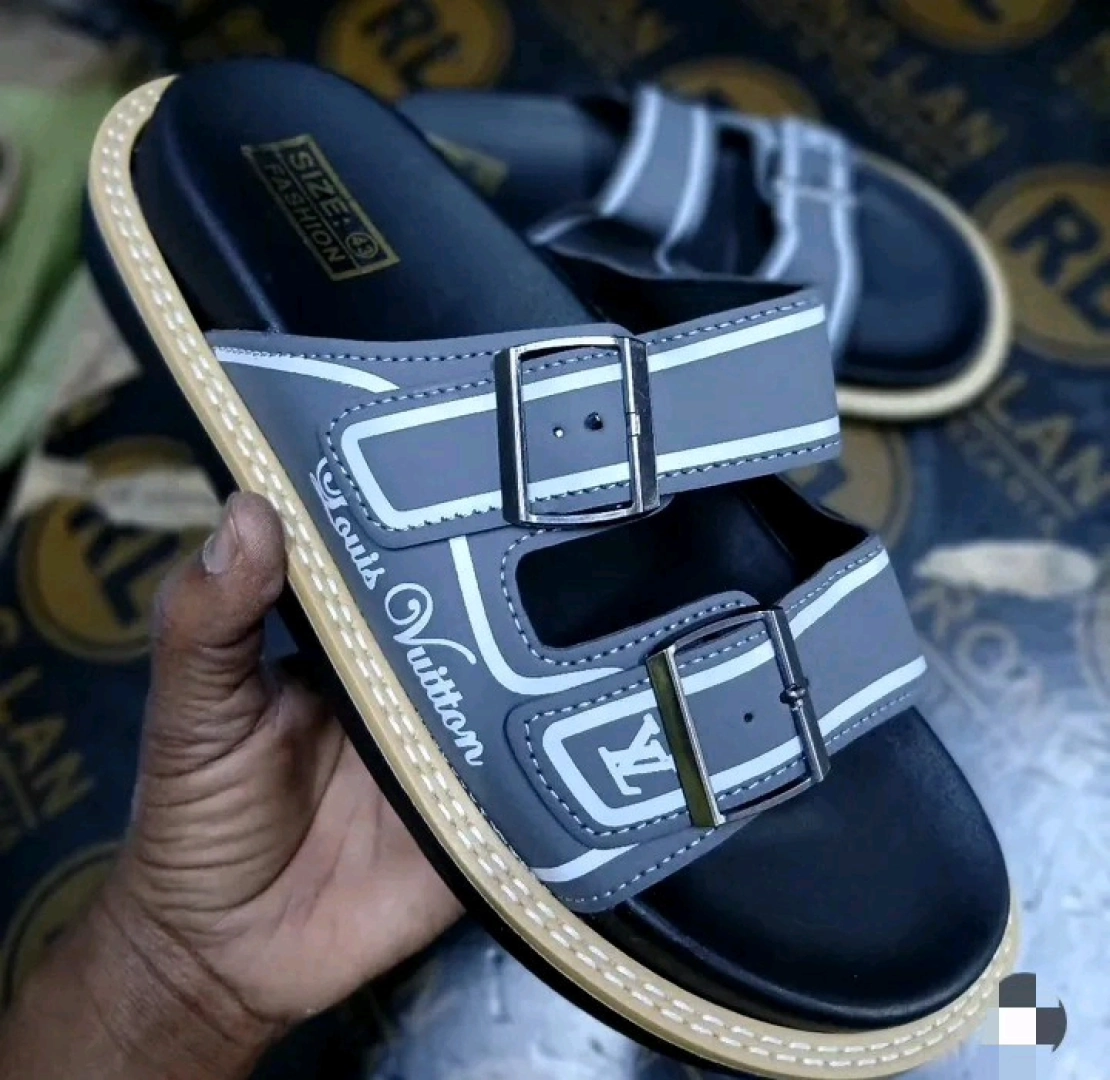Louis Vuitton Black Sandals/Slippers Size 40-45 thumbnail 4