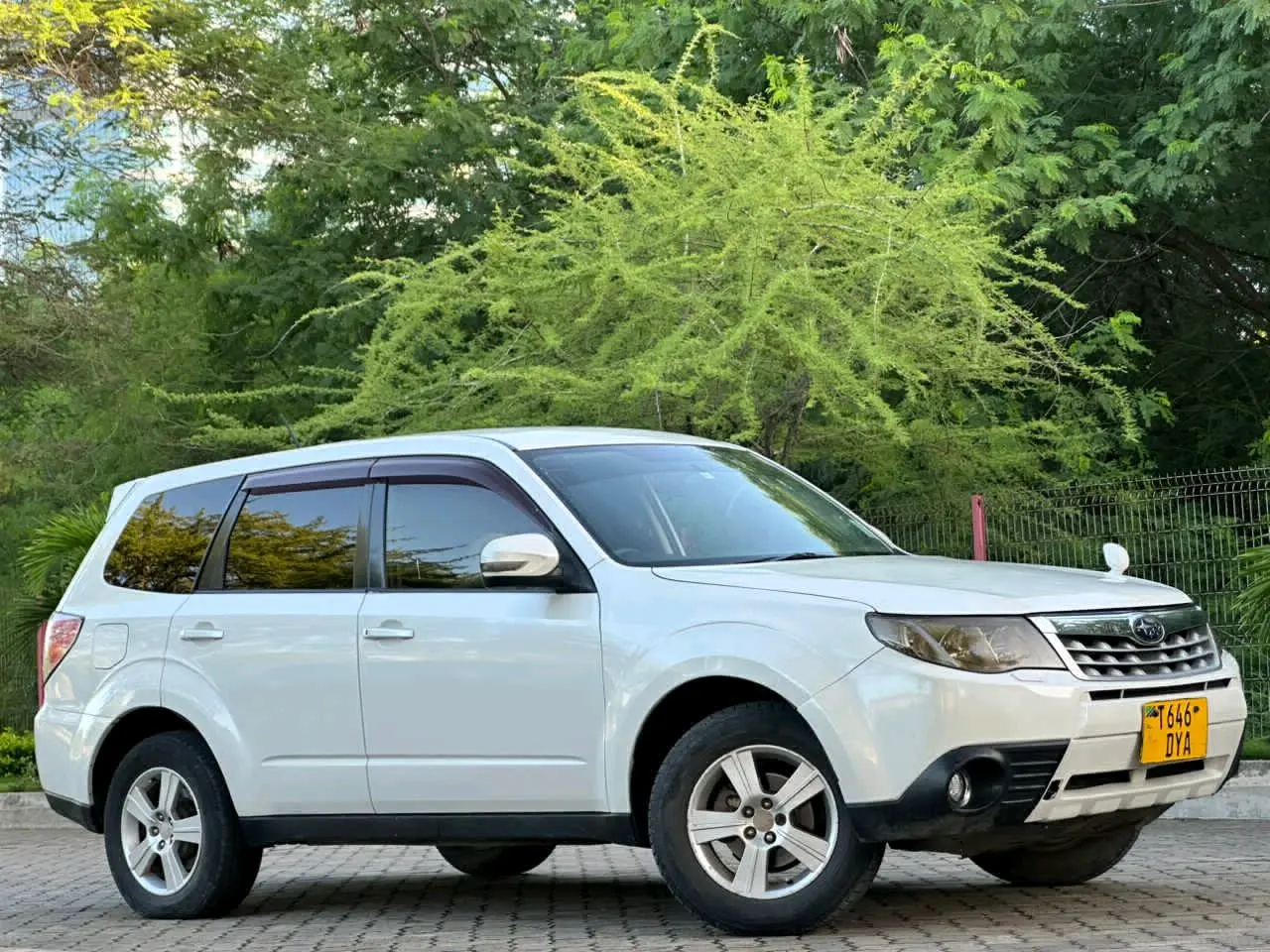 Subaru Forester 2012 thumbnail 3