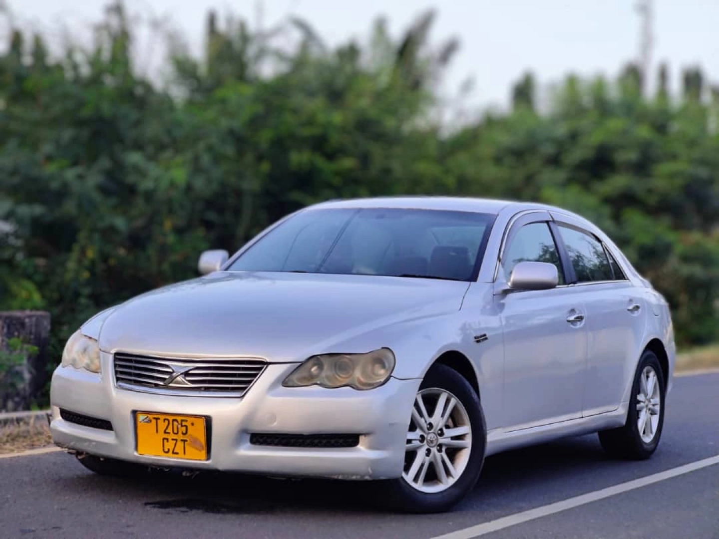 Toyota Mark X Sedan 2490 CC thumbnail 3