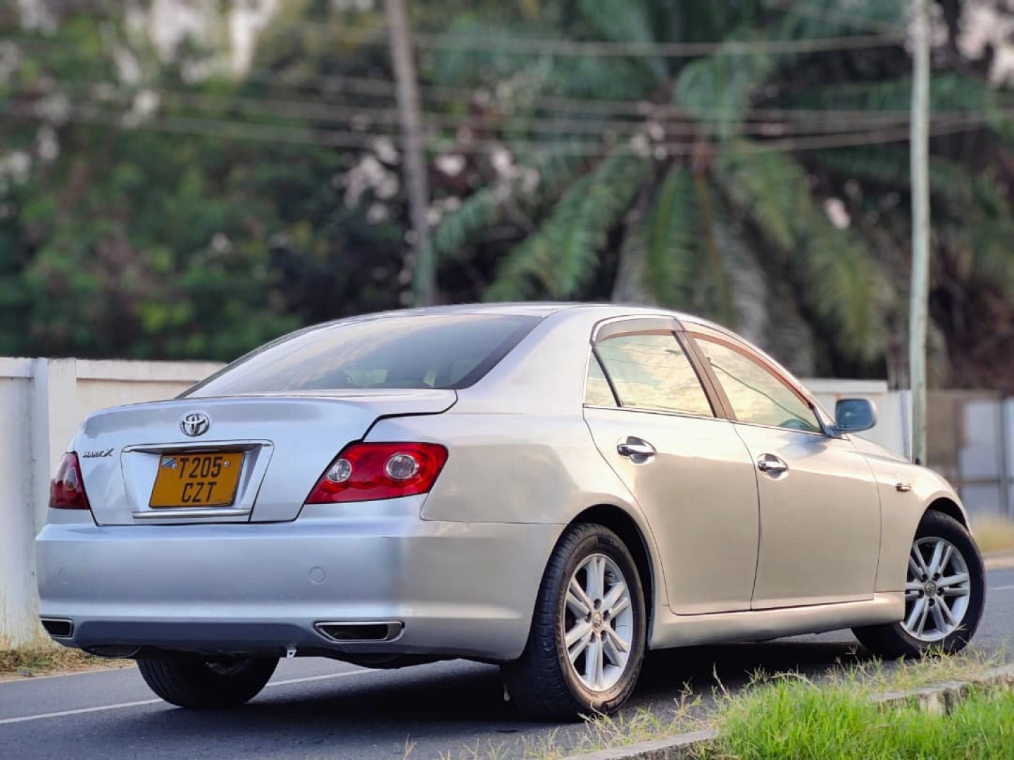 Toyota Mark X Sedan 2490 CC thumbnail 7