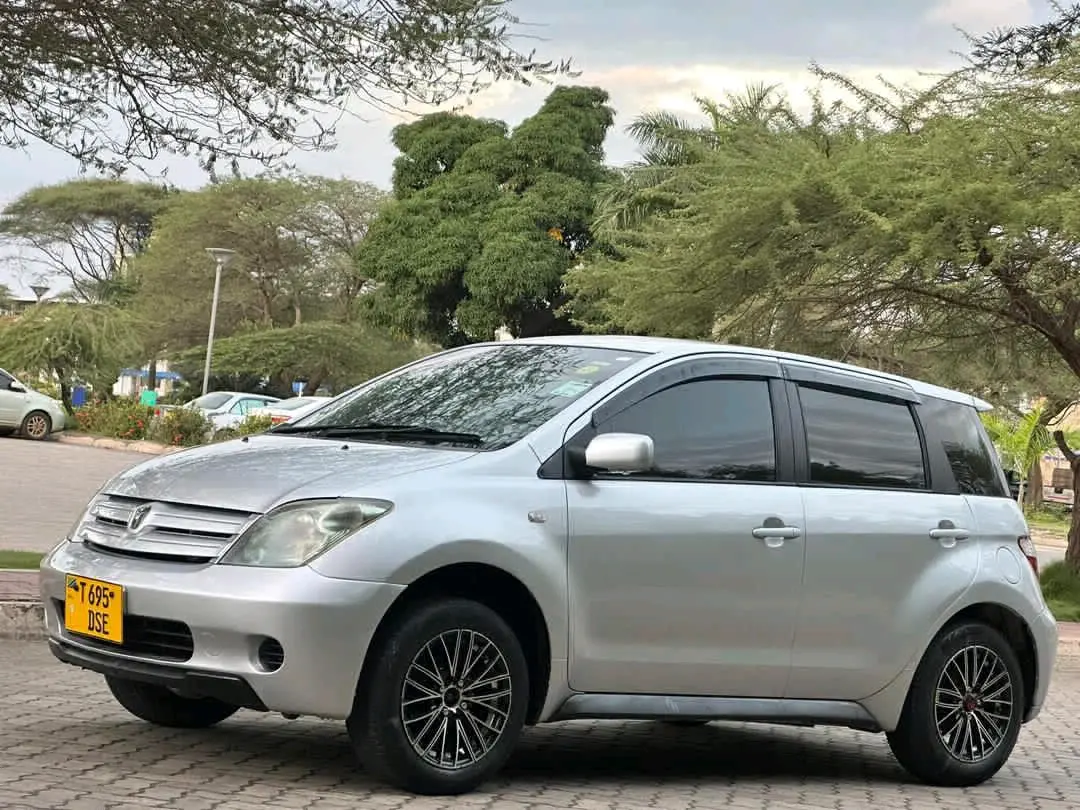 Toyota Ist 2004 - DSE thumbnail 7