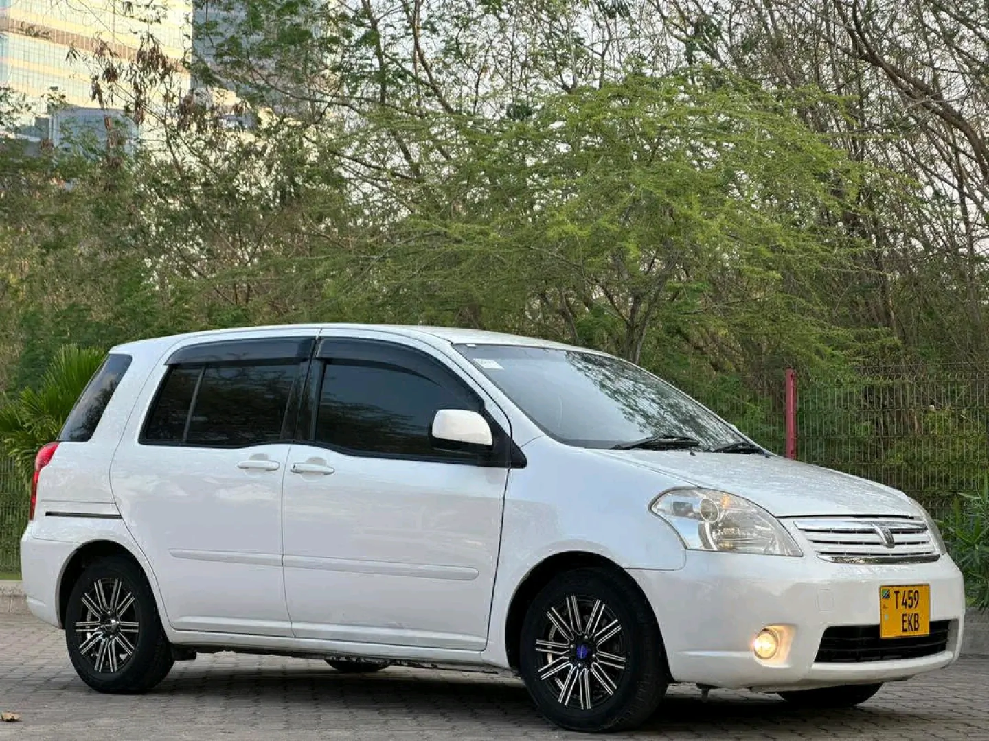 Toyota Raum New Model EKB (2004) for Sale thumbnail 3