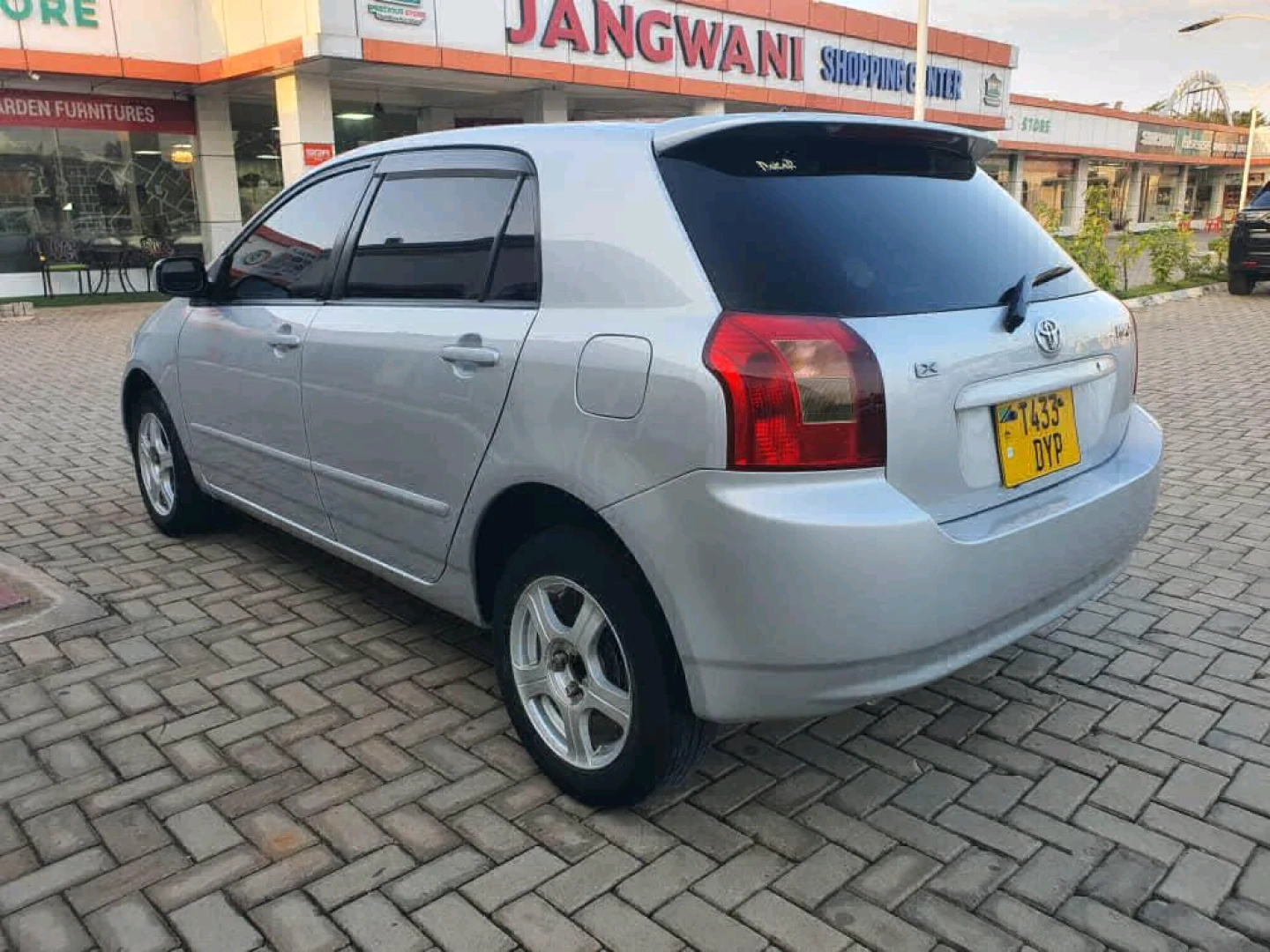 Toyota RunX Silver Car 1490 cc thumbnail 2