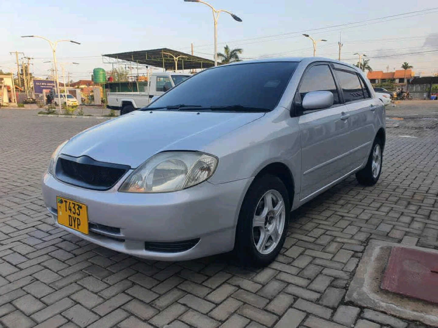 Toyota RunX Silver Car 1490 cc thumbnail 6