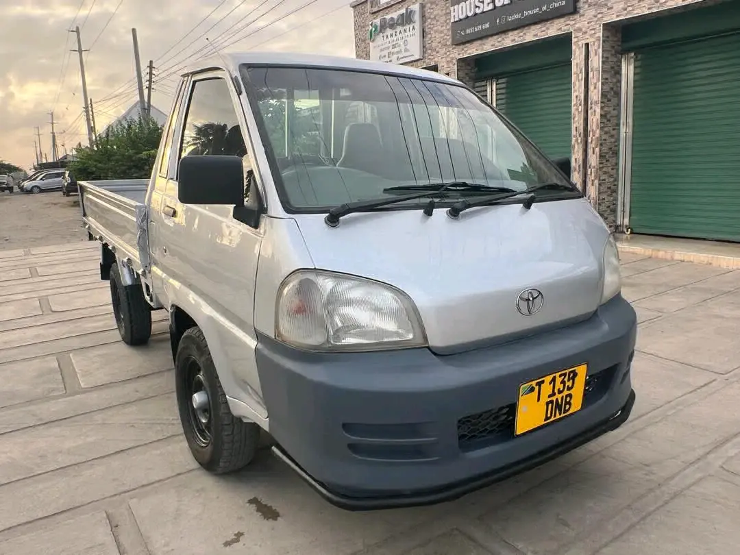 Toyota Town Ace Van 2000 Model thumbnail 2