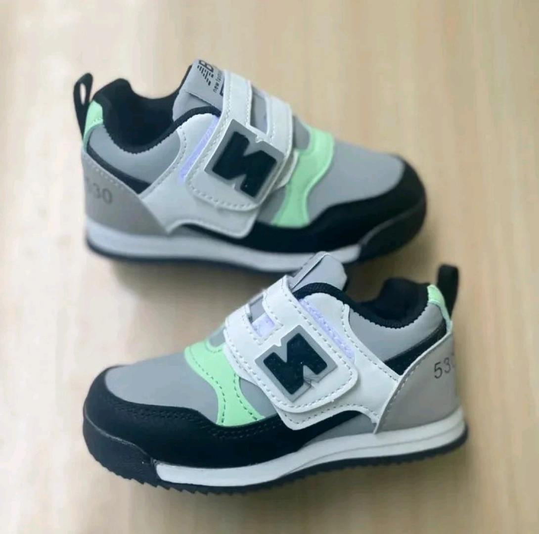 Children's Sneakers with Velcro Straps (Size 25-36) thumbnail 2
