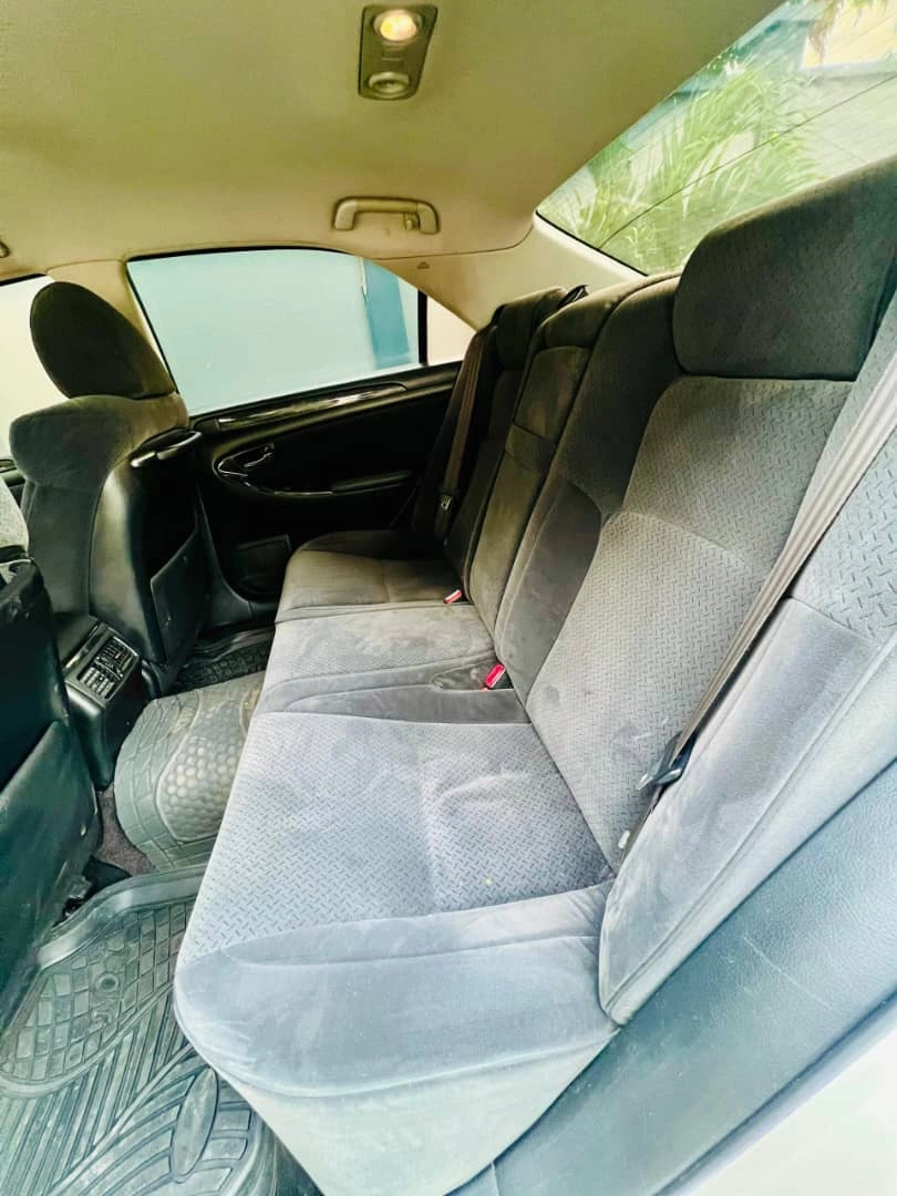 Toyota Crown Athlete Sedan T374DYH - Low Mileage thumbnail 5