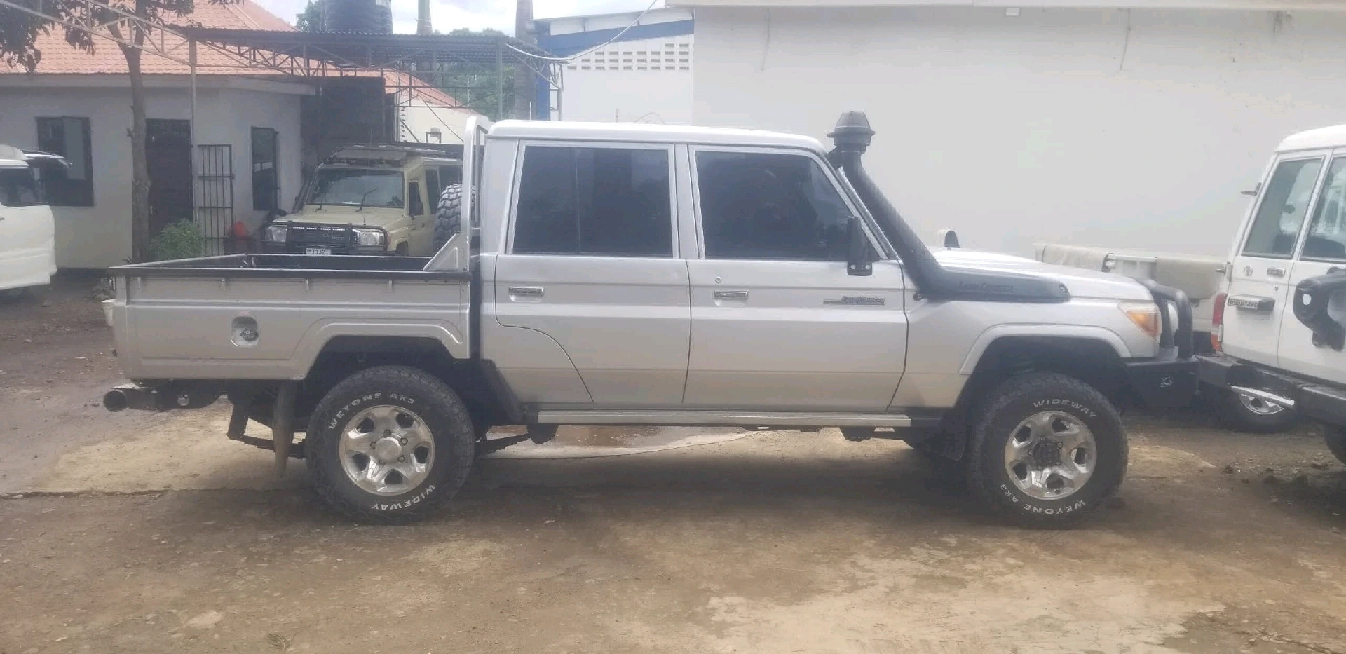 Toyota Land Cruiser Pickup Double Cabin 2015