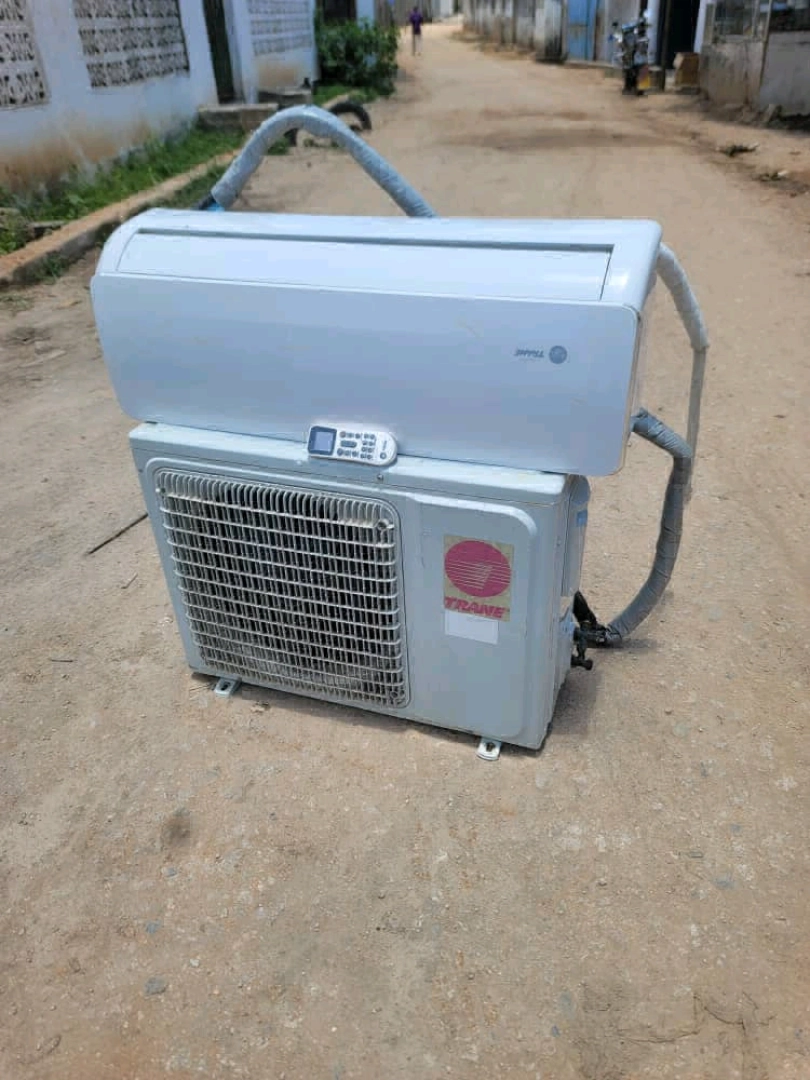 Trane Split AC 12000BTU 1 Ton (Ubungo)
