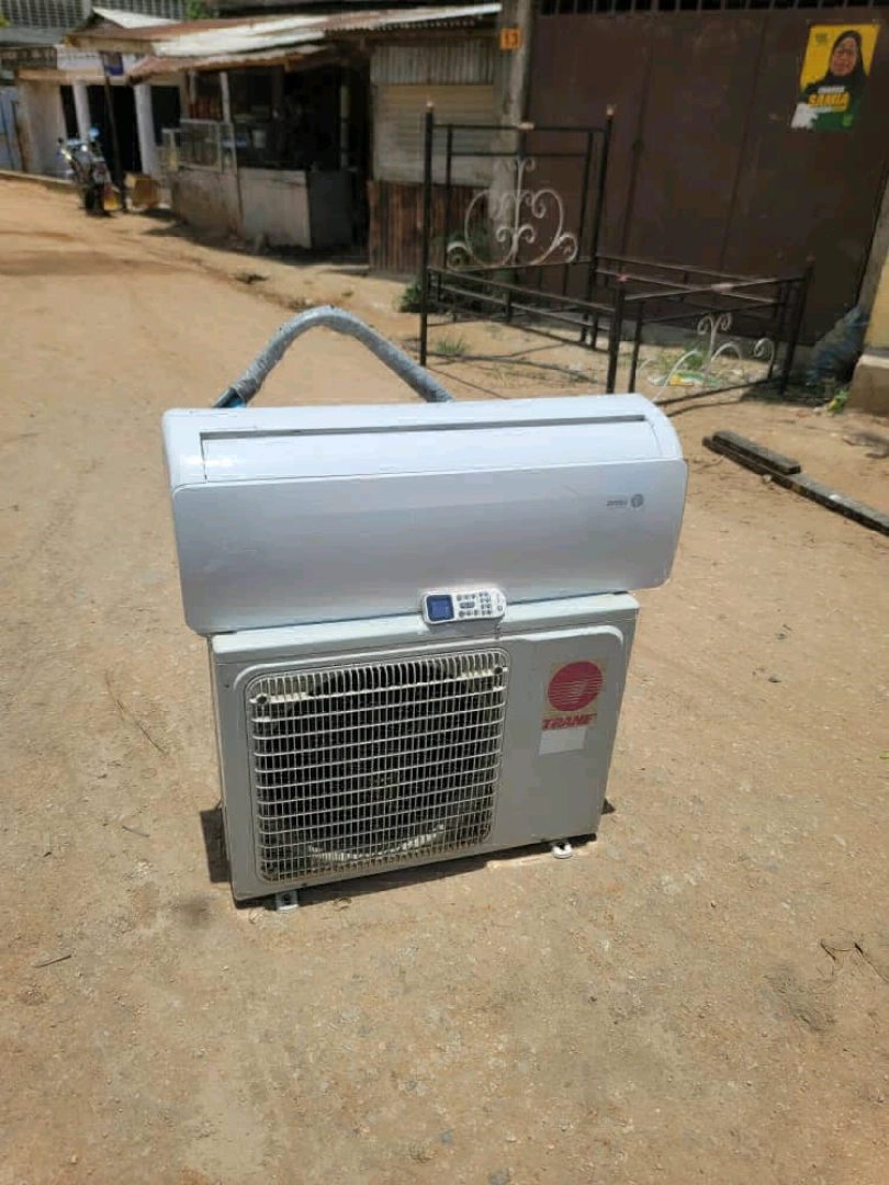 Trane Split AC 12000BTU 1 Ton (Ubungo) thumbnail 2